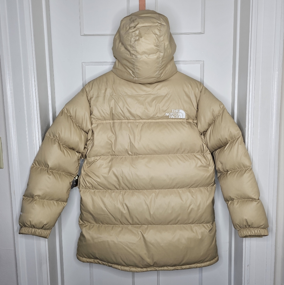 The North Face Nuptse Belted Mid Jacket - Picture 11 of 16